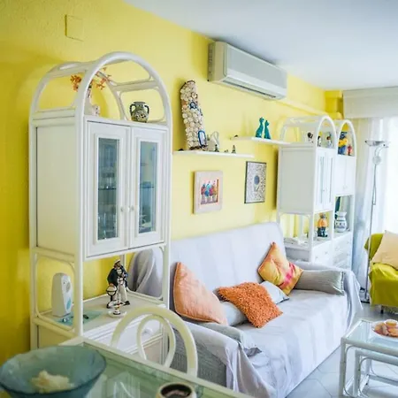 Acogedor Apartamento En Primera Linea De Playa Salou Esterno foto