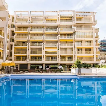 Acogedor Apartamento En Primera Linea De Playa Salou Esterno foto
